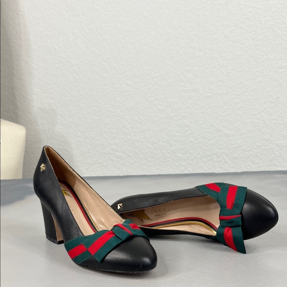 Gucci Shoes - Gucci Aline Black Grosgrain Ribbon Gold Star Curved Block Heel Pumps